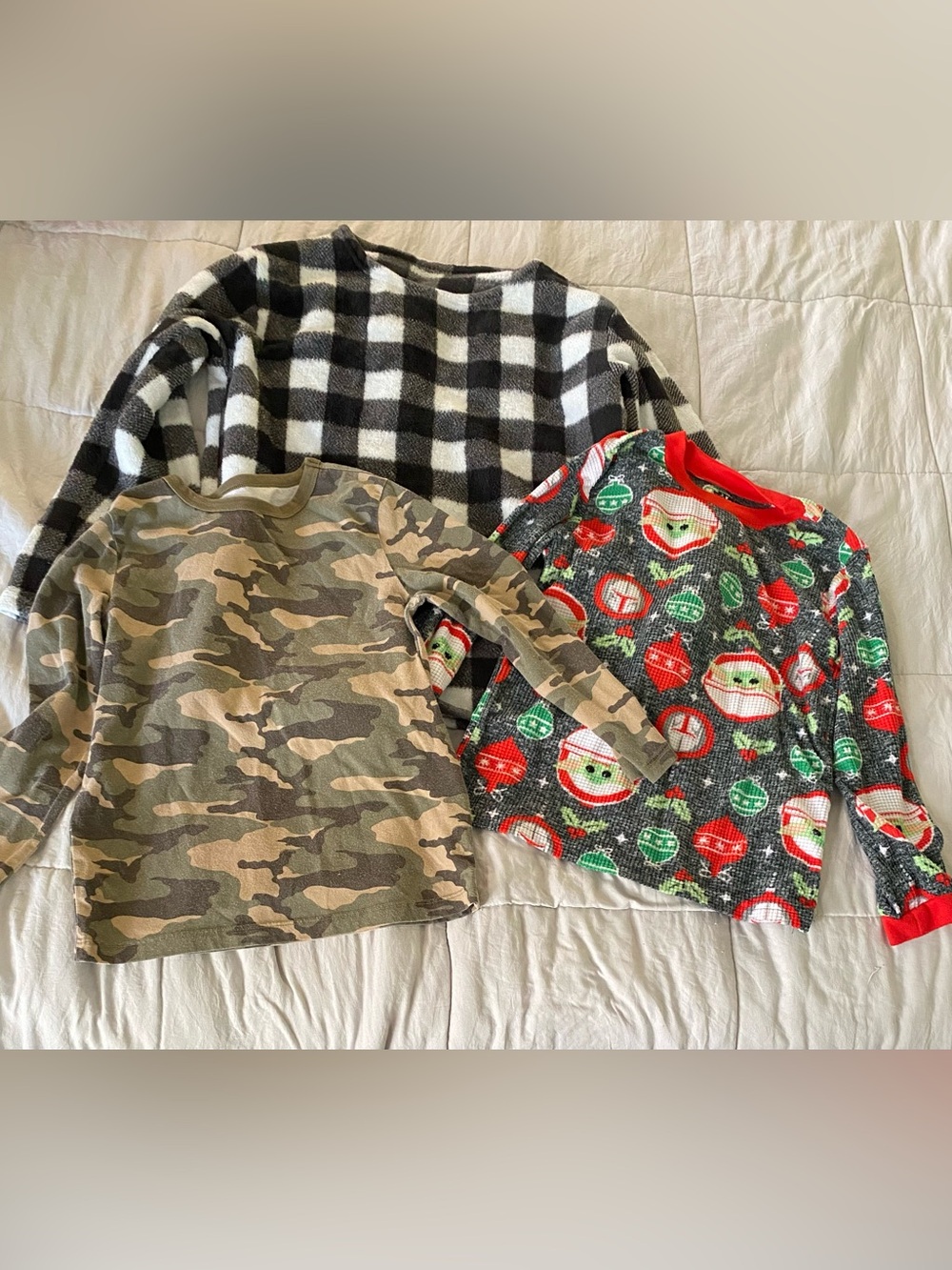 Kids Long-Sleeve Holiday & Camo Pajama Set - Black/White, Green/Brown, Red/Green